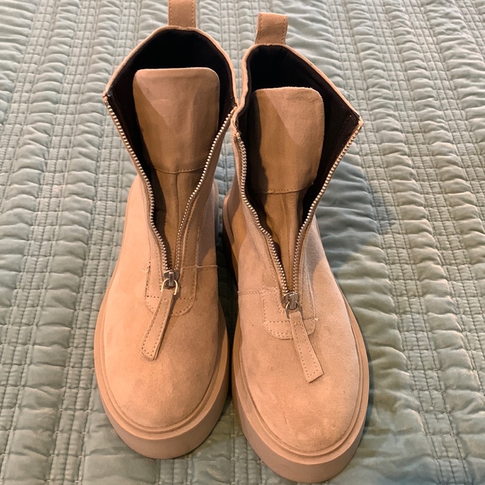 ASOS womens tan suede zip half boot size 6 runs big NWT